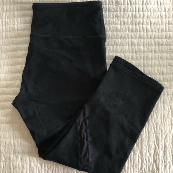 Fabletics leggings with mesh ribbon through leg - Picture 1 of 1